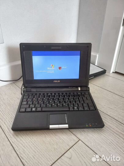 Нетбук Asus Eee pc700