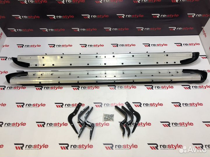 Пороги Toyota Hilux Pick Up с 2016 R1918