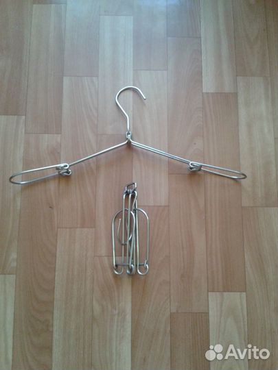 Плечики-вешалки для одежды детские и взрослые