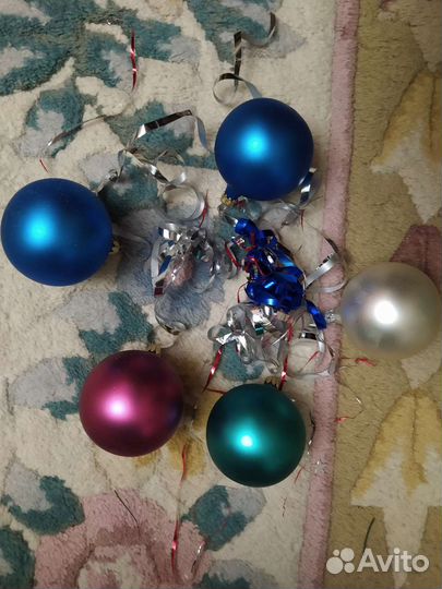 Новогоднее,ёлки,игрушки,гирлянда