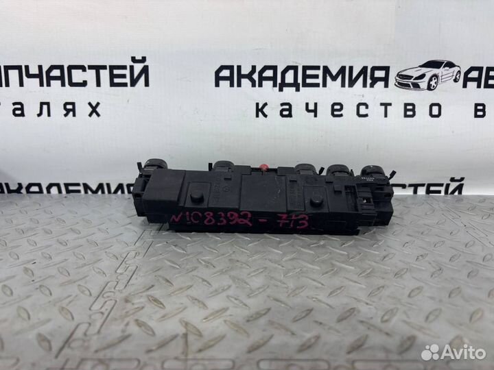 Кнопка подогрева сидений Mercedes-Benz E-Class W21