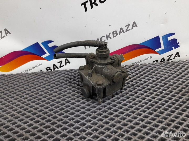 Клапан ускорительный