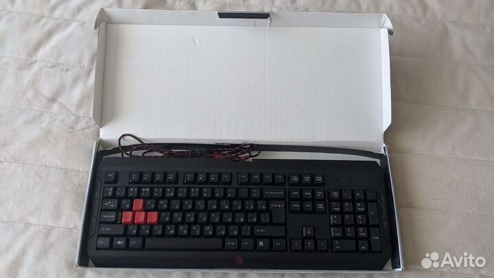 Игровая клавиатура Bloody Q100