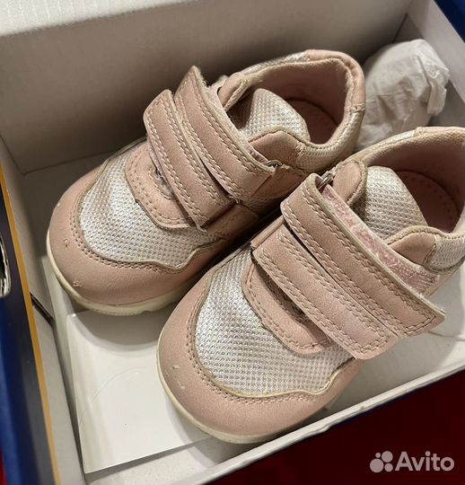 Кроссовки для девочки 22