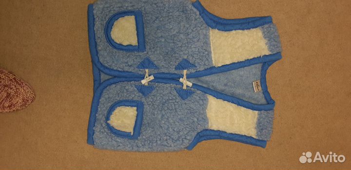 Шерстяные жилетки (2 шт.)