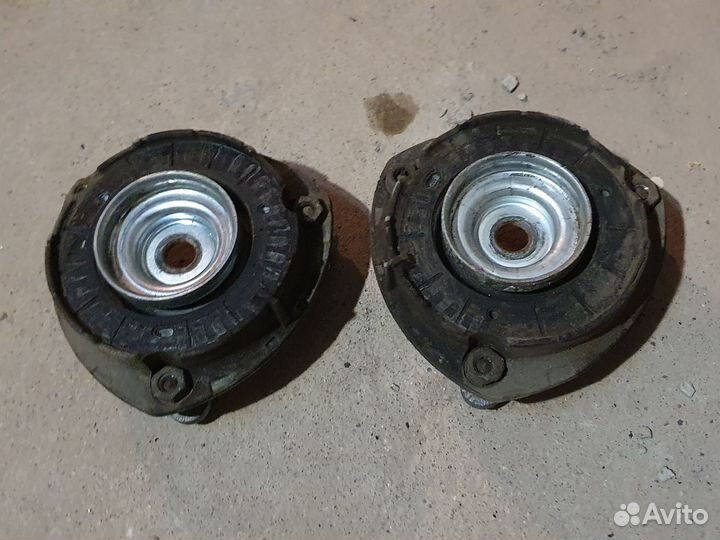 Верхняя опора VAG, оригинал (арт. 5Q0412331E)