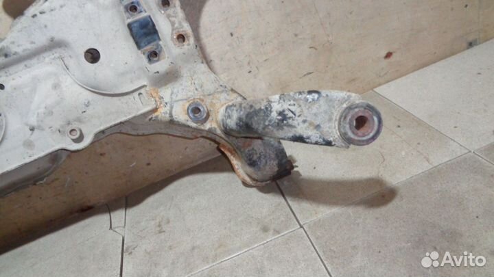 Балка подмоторная Mazda 3 (BK)