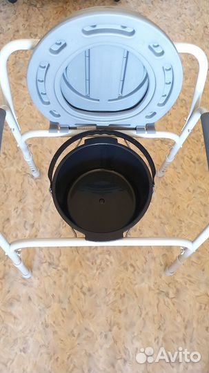 Санитарный стул