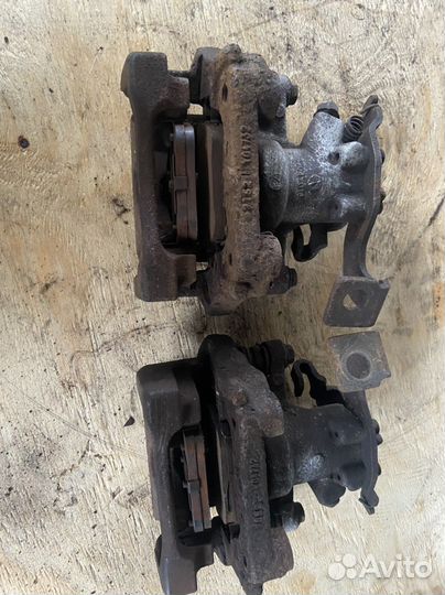 Суппорт задний Bosch toyota corolla 150