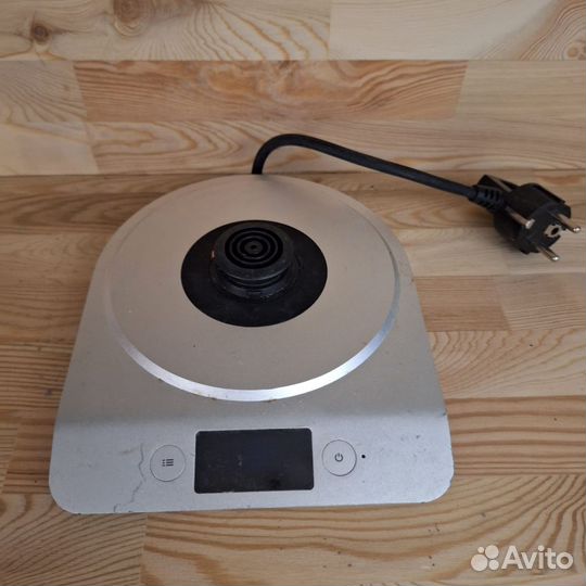 Основание чайника Bork k780