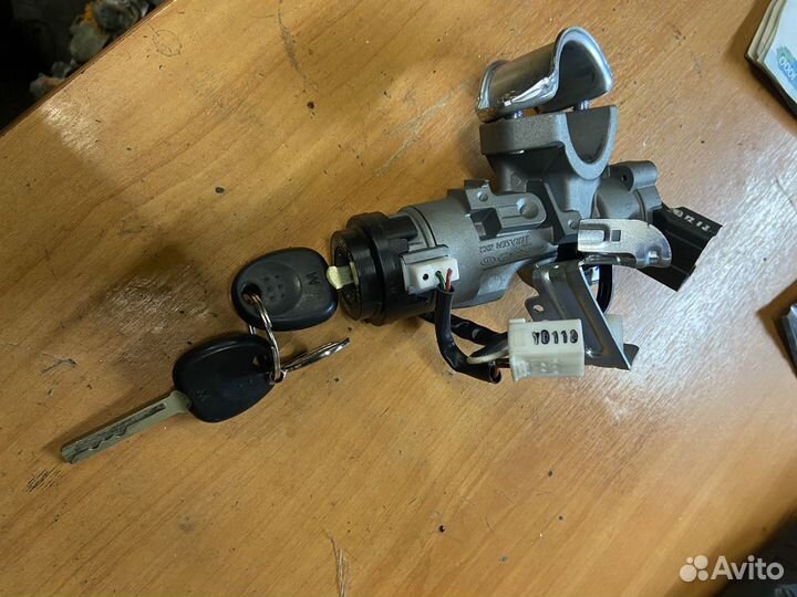 Замок зажигания с ключами Hyundai Solaris