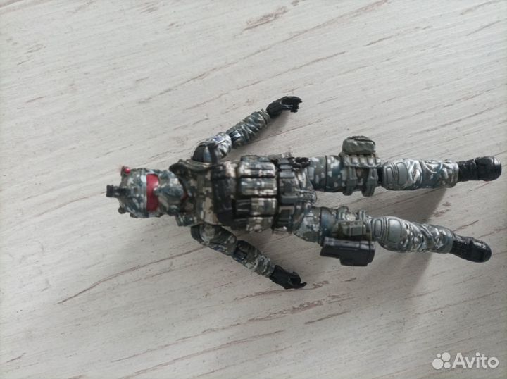 Фигурка солдата (подвижная)