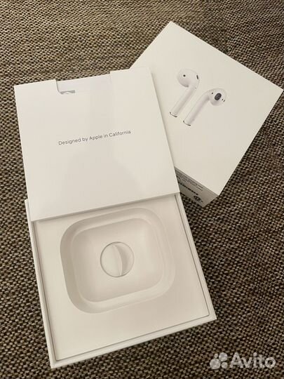 Коробка от наушников apple (AirPods)