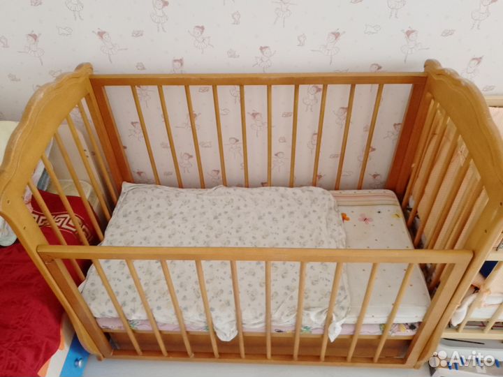Детская кроватка