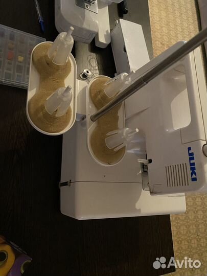 Оверлок juki mo-654DE