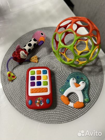 Развивающие игрушки пакетом