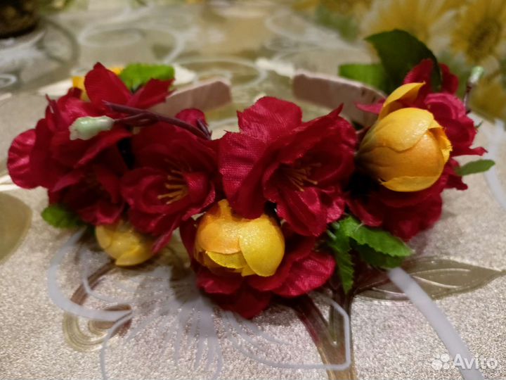 Обруч для волос из цветов ручной работы