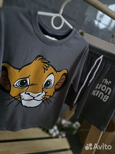 Костюм с симбой 116/122 размер