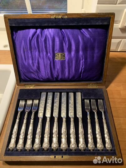 Антикварный столовый набор