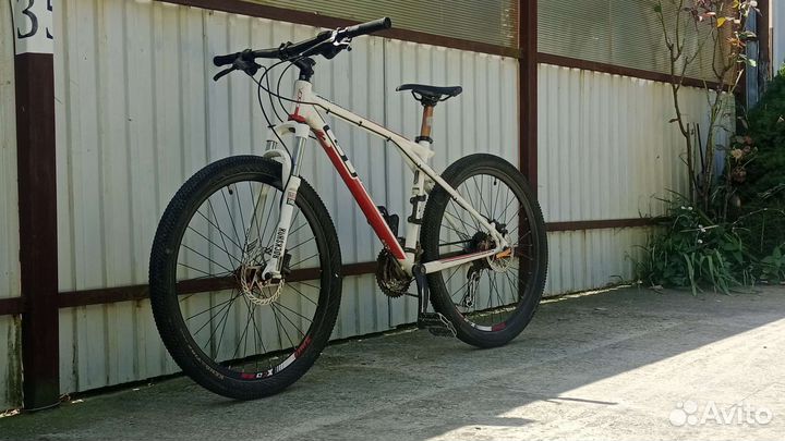 Велосипед GT avalanche elite