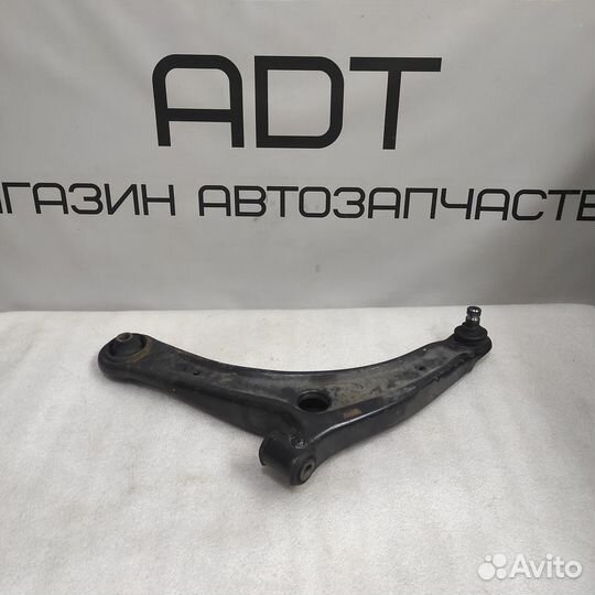 Рычаг передний левый Mitsubishi Citroen Peugeot