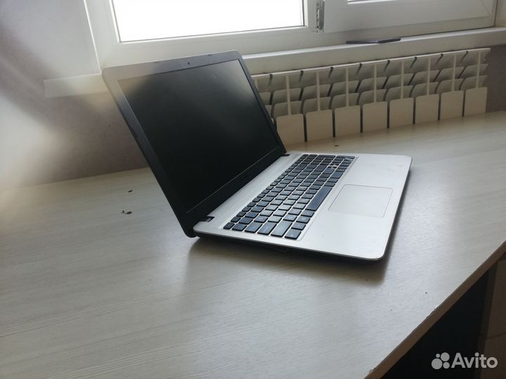 Ноутбук asus laptop