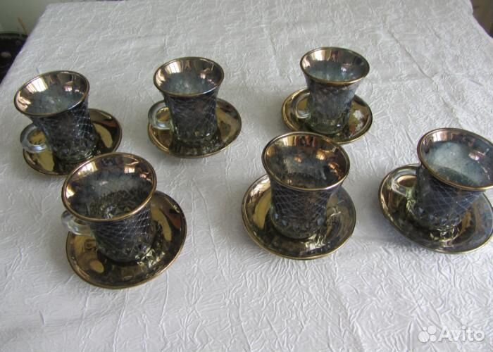 Набор кофейных чашек из стекла с позолотой