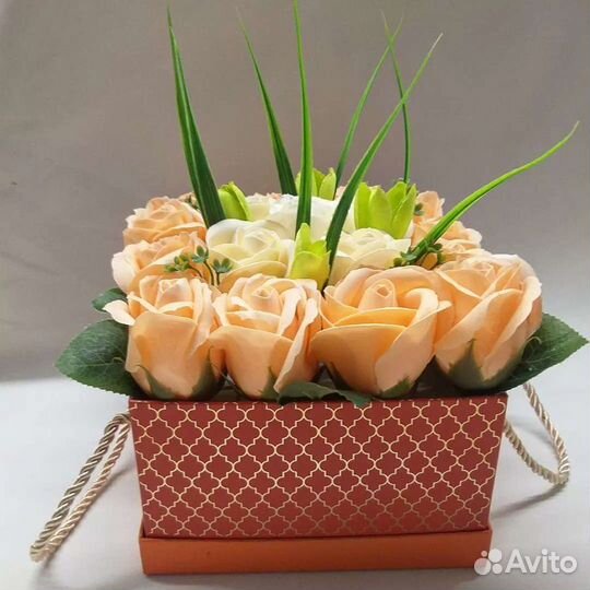 Букеты из пенных роз