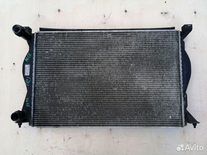 Радиатор охлаждения Audi a6 C6 2.0 TD МКПП