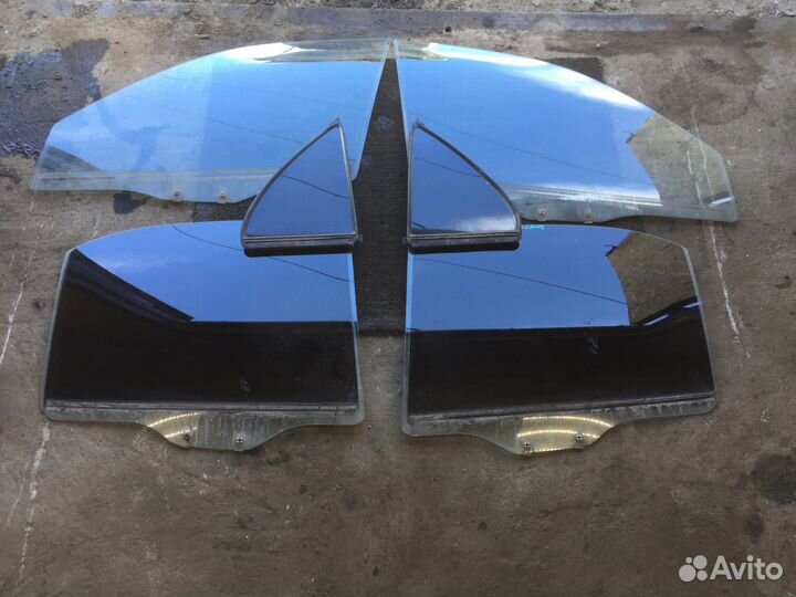 Стекло двери для Mitsubishi Galant (E5)