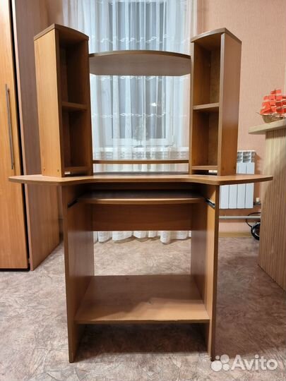 Компьютерный стол