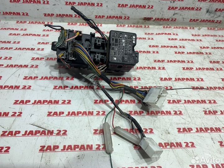 Блок предохранителей Mitsubishi Challenger K97