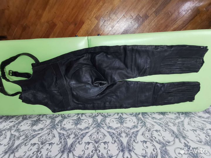 Мотокомбинезон кожаный