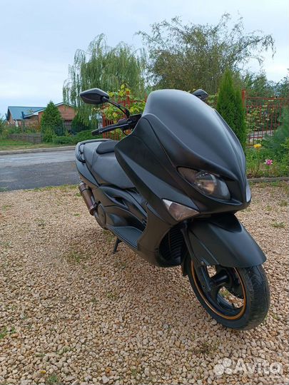 Yamaha T-max 500