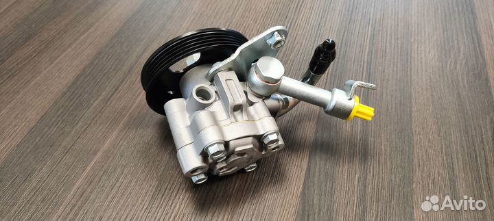 Насос гура Ниссан теана j31