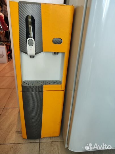 Продаётся кулер напольный с холодильником