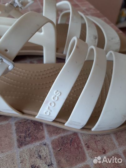 Босоножки Crocs w7