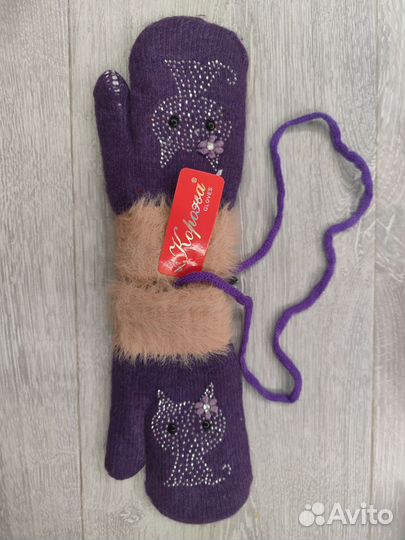 Варежки на верёвке детские