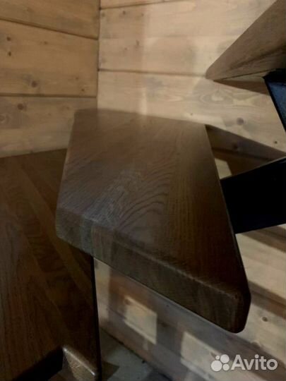 Облицовка лестничного металлокаркаса деревом