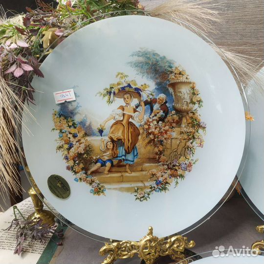 Антиквариат из Европы. Декоративные тарелки
