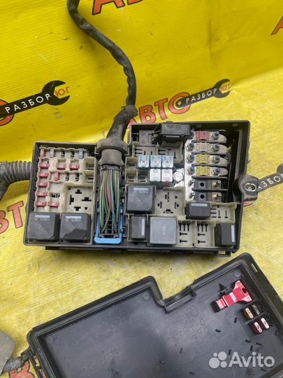 Блок предохранителей Ford C-Max aoda 2006