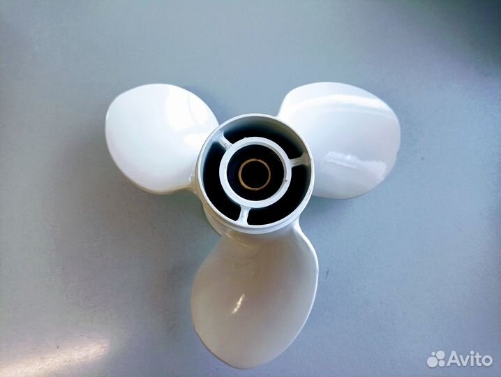 Гребной винт Yamaha 9.9 шаг 10