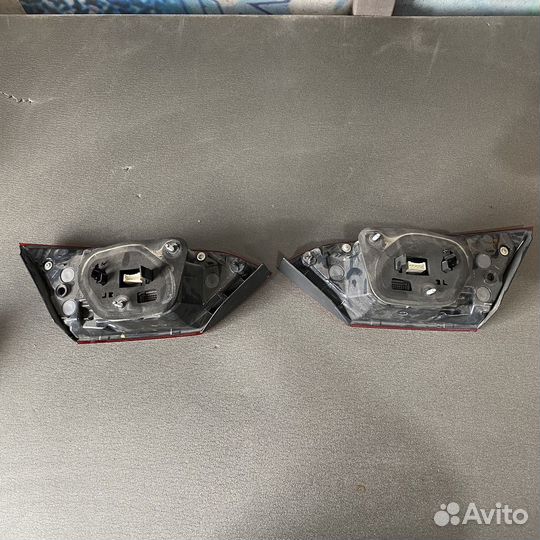 Фонарь задний правый на багажникToyota camry 70