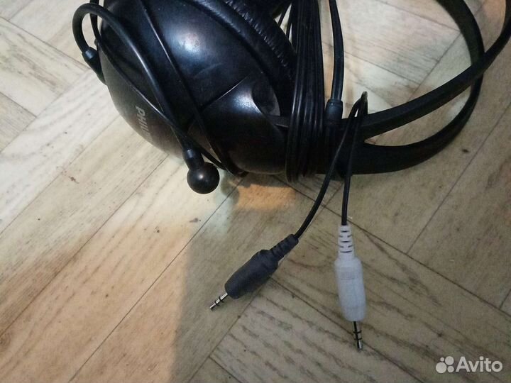 Наушники с микрофоном