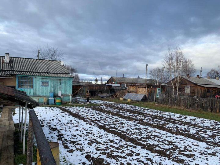 4-к. квартира, 70 м², 1/1 эт.