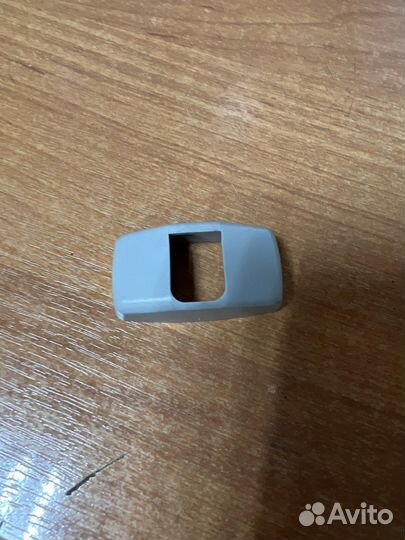 Колпачок кронштейна козырька VAG