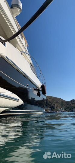 Моторная яхта