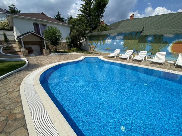 Дом 380 м² на участке 6 сот.