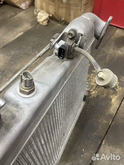 Интеркуллер Toyota Land Cruiser 200