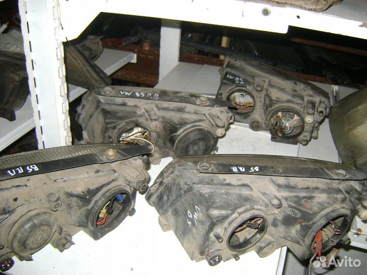 Фара правая Volkswagen Passat B5